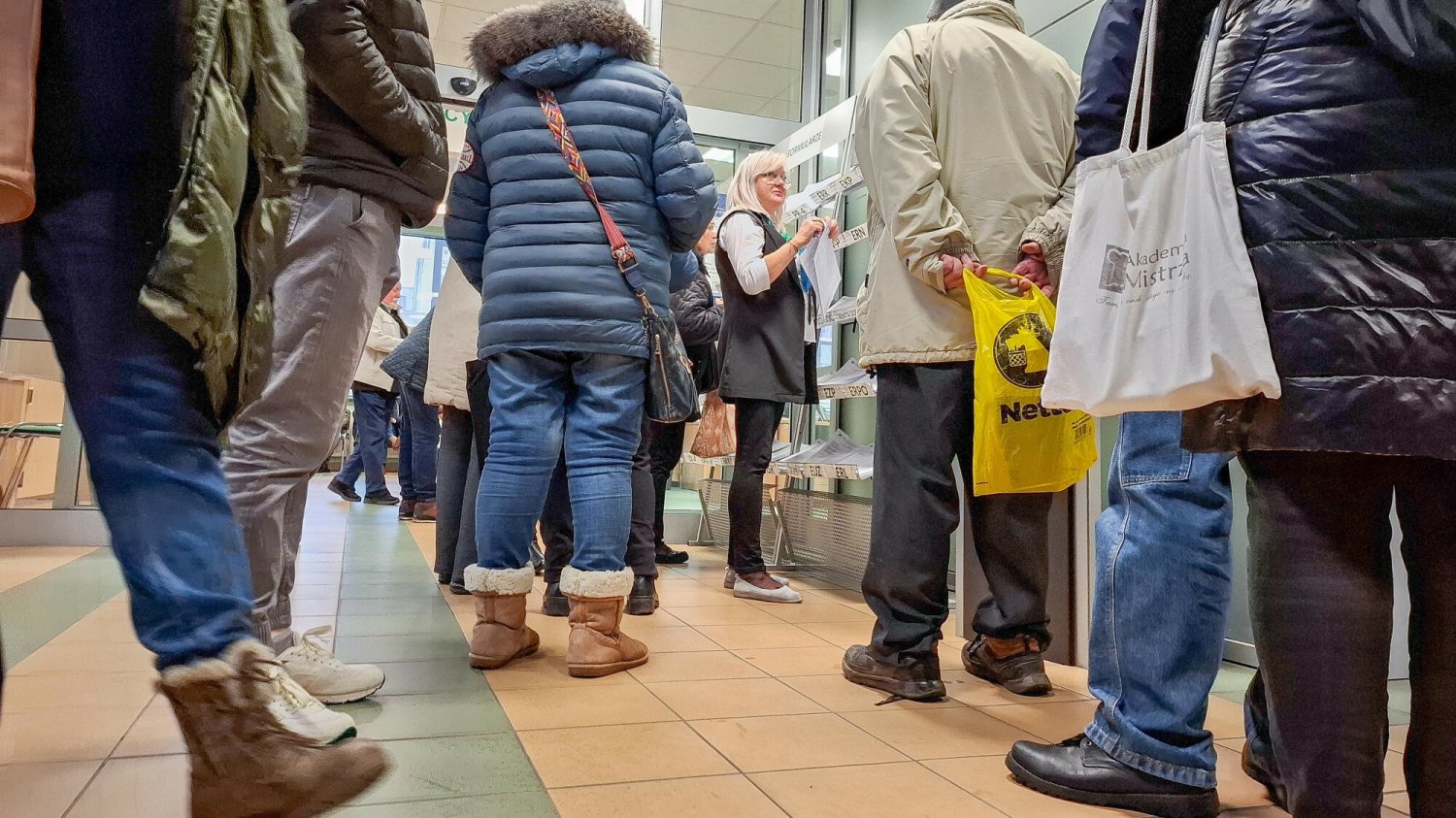 Dodatek dopełniający do renty socjalnej od marca będzie wynosił 2610,72 zł. Wypłaty zaczną się w maju 2025 r.