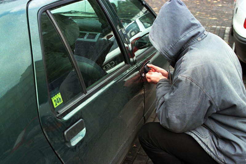 Obejście najprostszych zabezpieczeń to kwestia sekund dla wprawnego złodzieja.