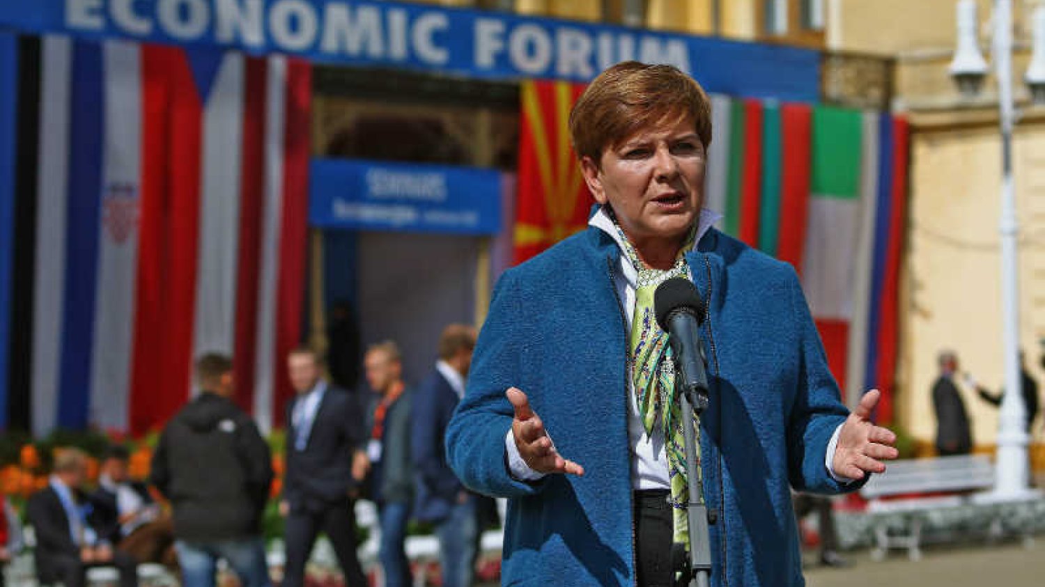 Beata Szydło przegrałaby w bezpośrednim starciu z Ewą Kopacz.