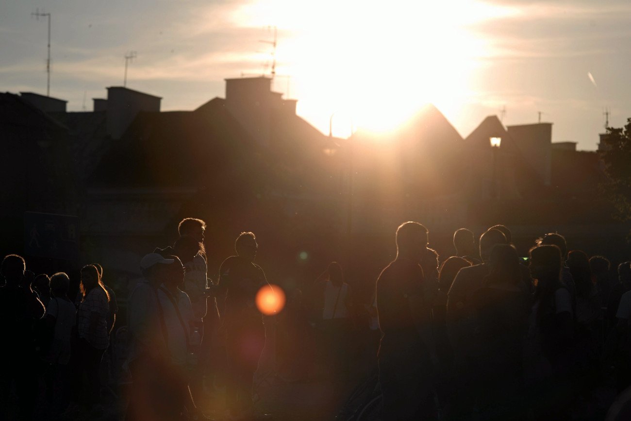 O tropikalnych nocach mówimy wówczas, gdy temperatura minimalna nie spada poniżej 20 st. C.