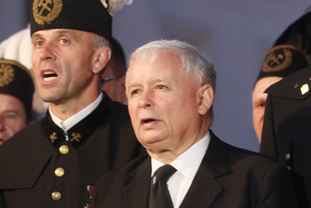 PiS pewnie zwyciężyło w sierpniowym sondażu GfK Polonia