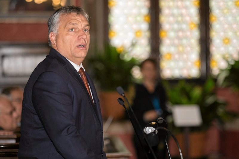 Viktor Orban premier Węgier zaprasza chrześcijańskich imigrantów... z Europy Zachodniej, którzy uciekają przed polityczną poprawnością, liberalizmem, bezbożnością.  I co na to rządząca ekipa z Wiejskiej?