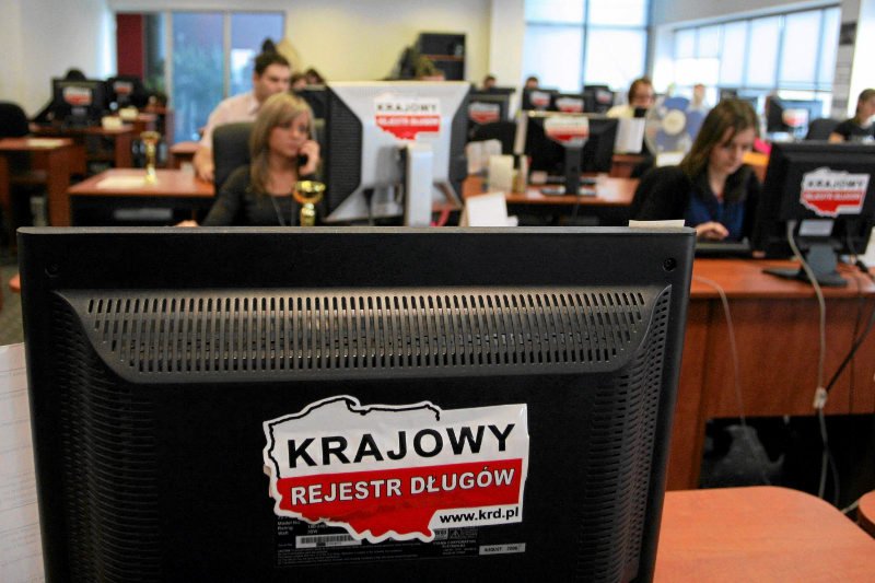 Pan Andrzej na własnej skórze sprawdza, jak znaleźć się w Krajowym Rejestrze Dłużników.