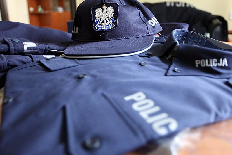 Dlaczego co roku samobójstwo popełnia co najmniej kilkunastu policjantów?