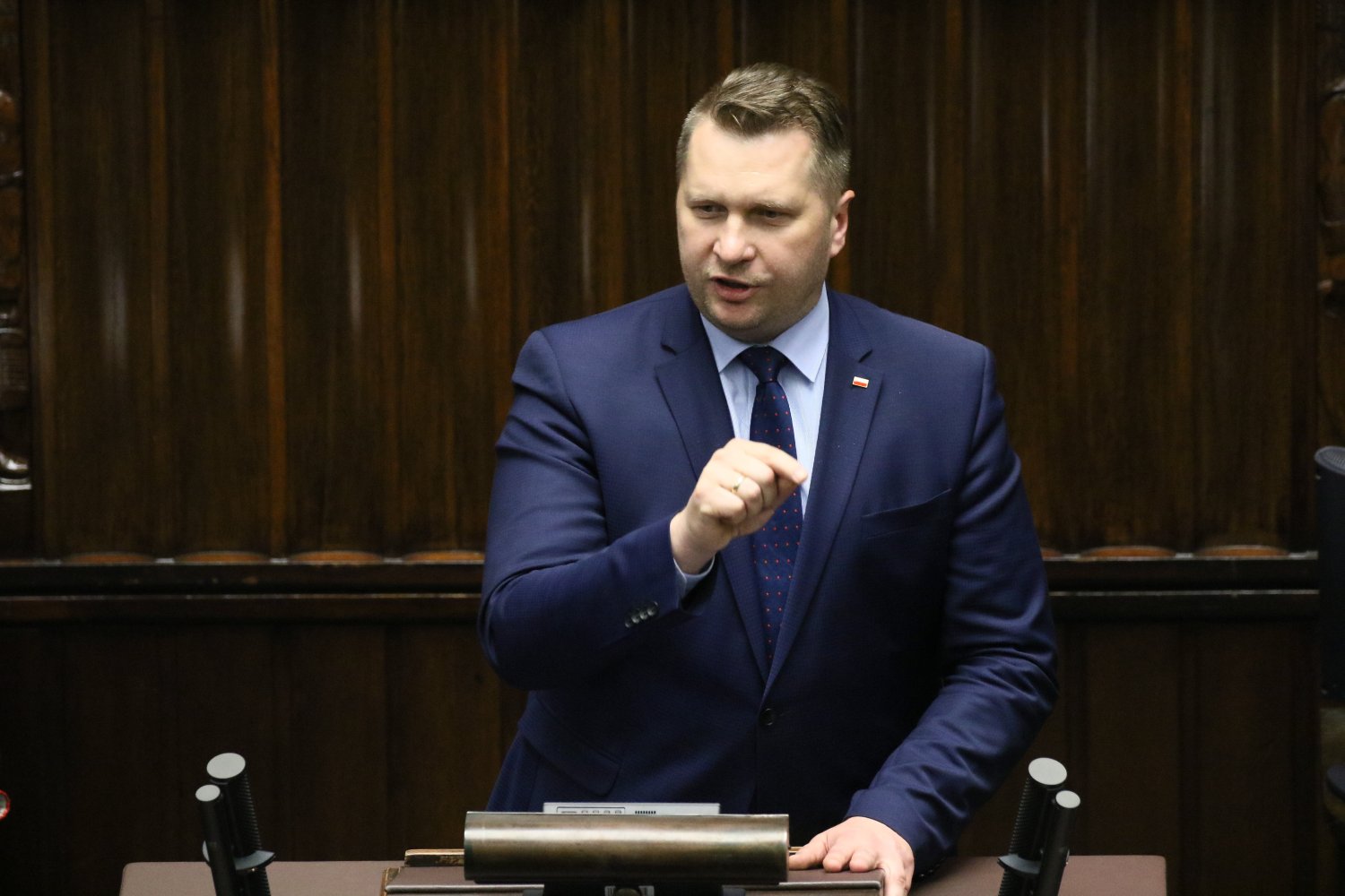 Minister Czarnek przyjeżdża do szkoły. Niepełnosprawne dzieci odesłane do domów.