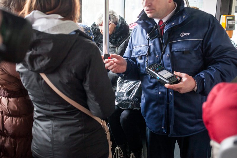 Pani Agata za trzy niezapłacone mandaty za jazdę bez ważnego biletu trafiła na 15 dni do więzienia.