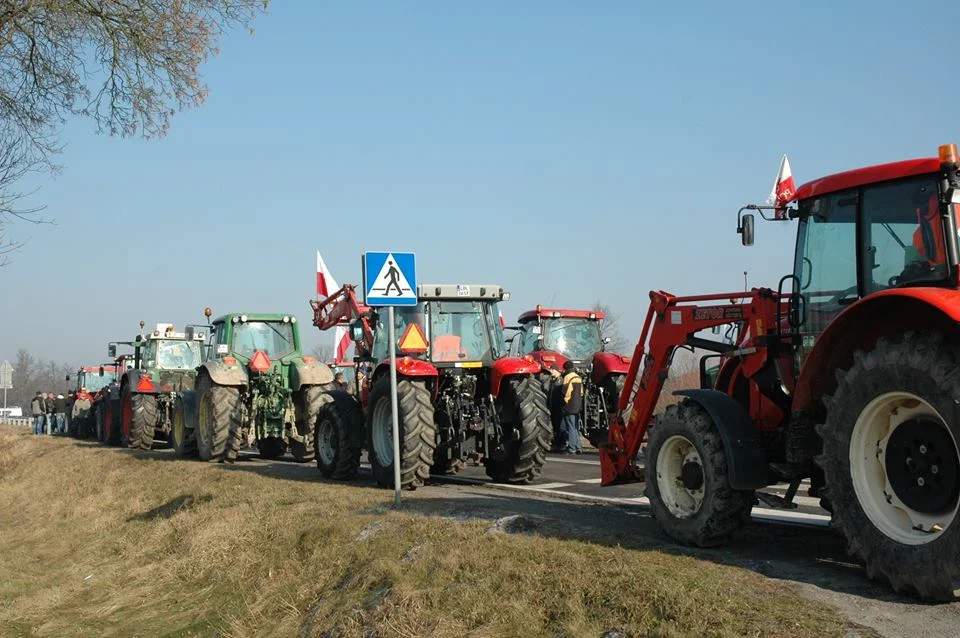 Milion złotych w traktorach, ale bieda aż piszczy