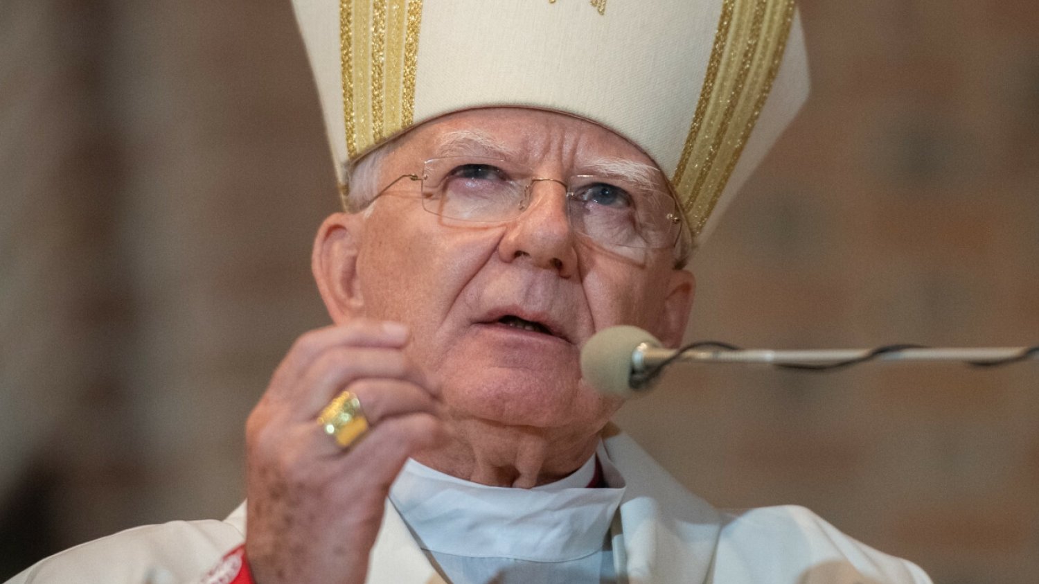 Archidiecezja krakowska wydała oficjalne oświadczenie ws. rezygnacji Marka Jędraszewskiego. Archidiecezja krakowska wydała oficjalne oświadczenie ws. rezygnacji Marka Jędraszewskiego.
