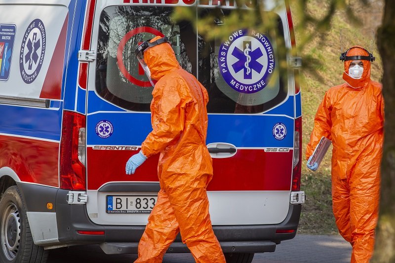 Lawinowy wzrost zakażeń koronawirusem w Polsce.