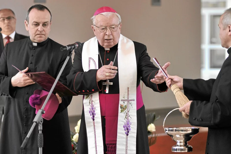 Kazimierz Górny do niedawna był jedną z kluczowych postaci politycznych Rzeszowa (przestał być biskupem w 2013 roku)