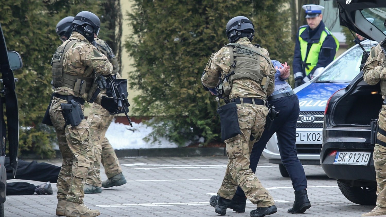 Tusk zapowiada deportacje. "Zdecydowane działania wobec gangów"