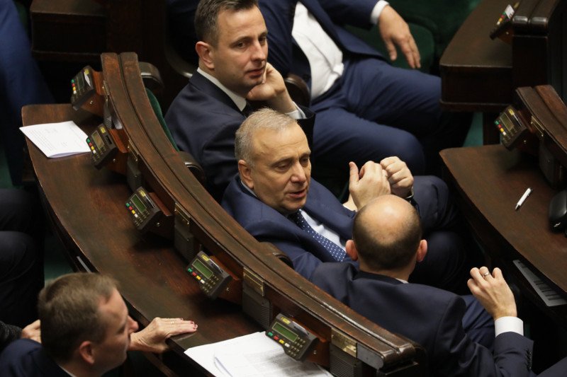 Opozycja przegrała głosowanie ws. procedowania ustawy dotyczącej sądów, bo wielu posłów nie przyszło.