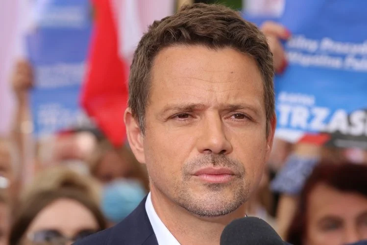 Ponad połowa Polaków uważa Trzaskowskiego za lidera opozycji. Wynika z najnowszego sondażu.