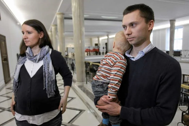Karolina Elbanowska stwierdziła, że Broniarz i ZNP mają socjalistyczne postulaty, choć komuna juz dawno temu się skończyła.