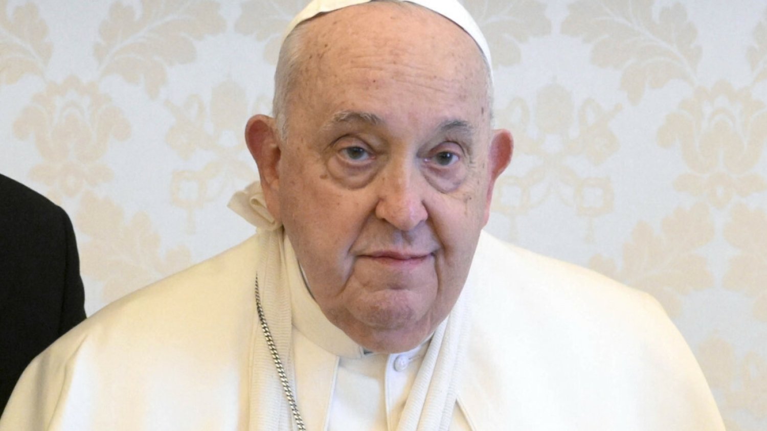 Są nowe wieści ws. stanu zdrowia papieża.Wierni gromadzą się w Watykanie Stan zdrowia papieża Franciszka. Jest nowy komunikat Watykanu