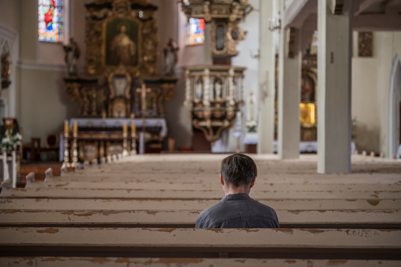 Jak wygląda religijność Polaków? Nowe badanie CBOS rozwiewa wątpliwości.