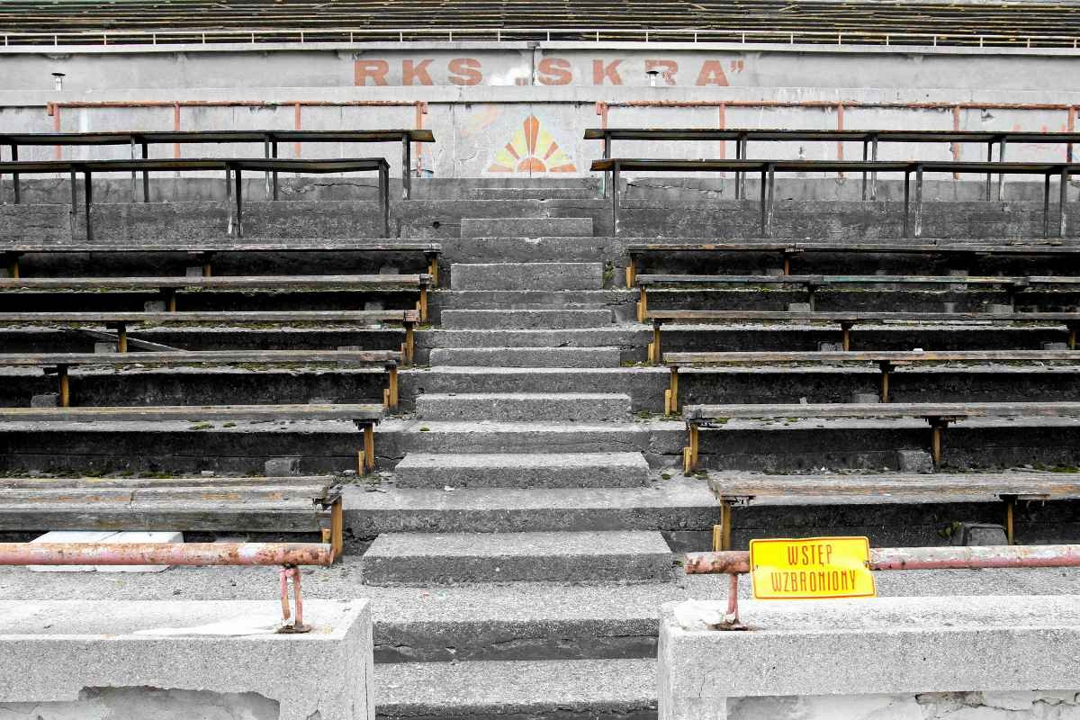 Stadion Skry Warszawa - tak, nie licząc Legii i siatkarskiej Politechniki, wygląda dziś sportowa Warszawa
