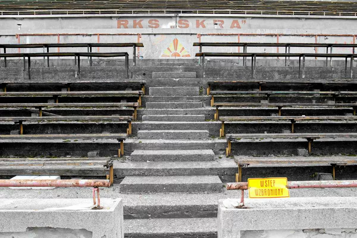 Stadion Skry Warszawa - tak, nie licząc Legii i siatkarskiej Politechniki, wygląda dziś sportowa Warszawa