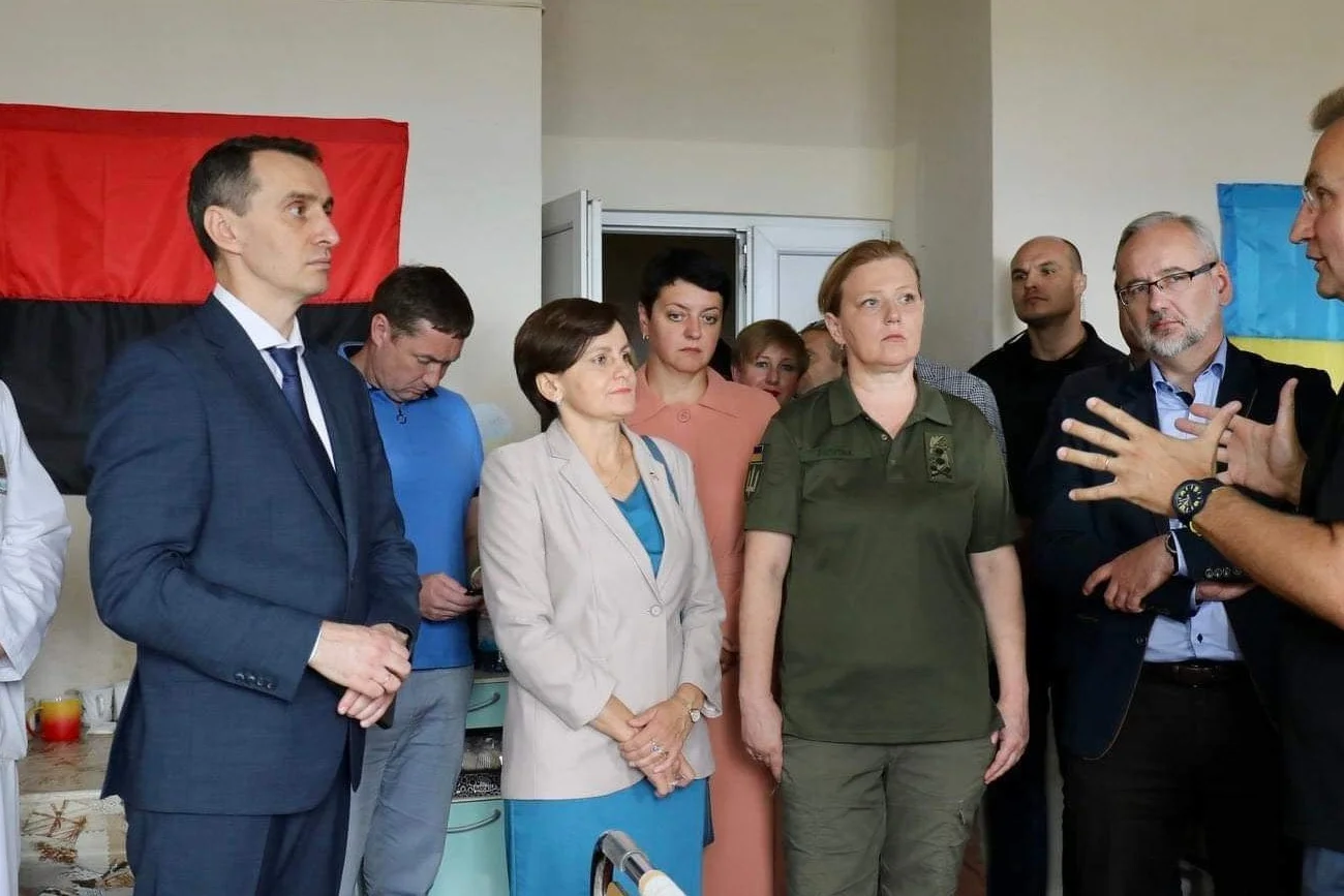 Adam Niedzielski odwiedził lwowski szpital, w którym wisiała flaga banderowców