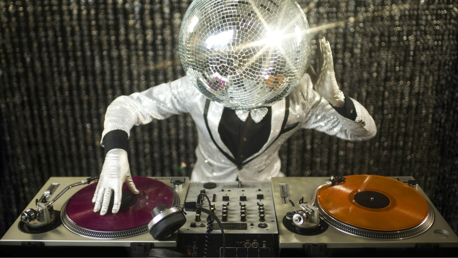 Disco polo coraz częściej jest grane także na imprezach klubowych w dużych miastach.