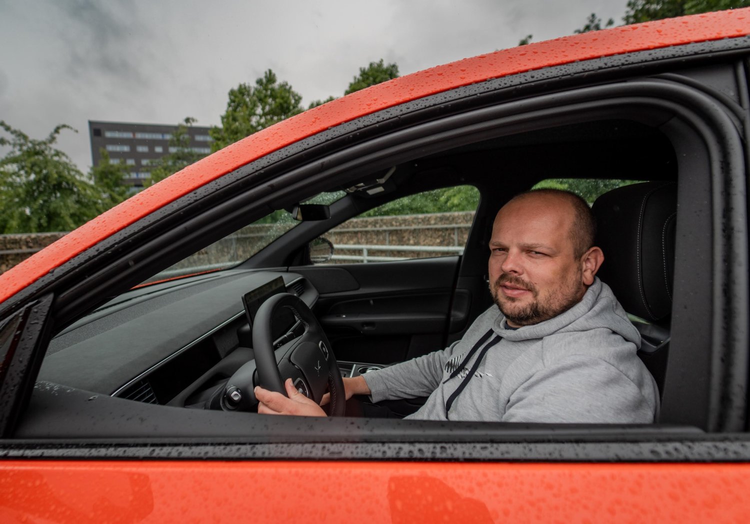 Zebrałem dla Was 6 najnowszych wydarzeń z Chin, które pokazują co się dzieje z tymi elektrykami