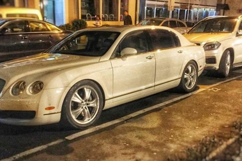 Wjechali bentleyem w kolumnę prezydenta Serbii.