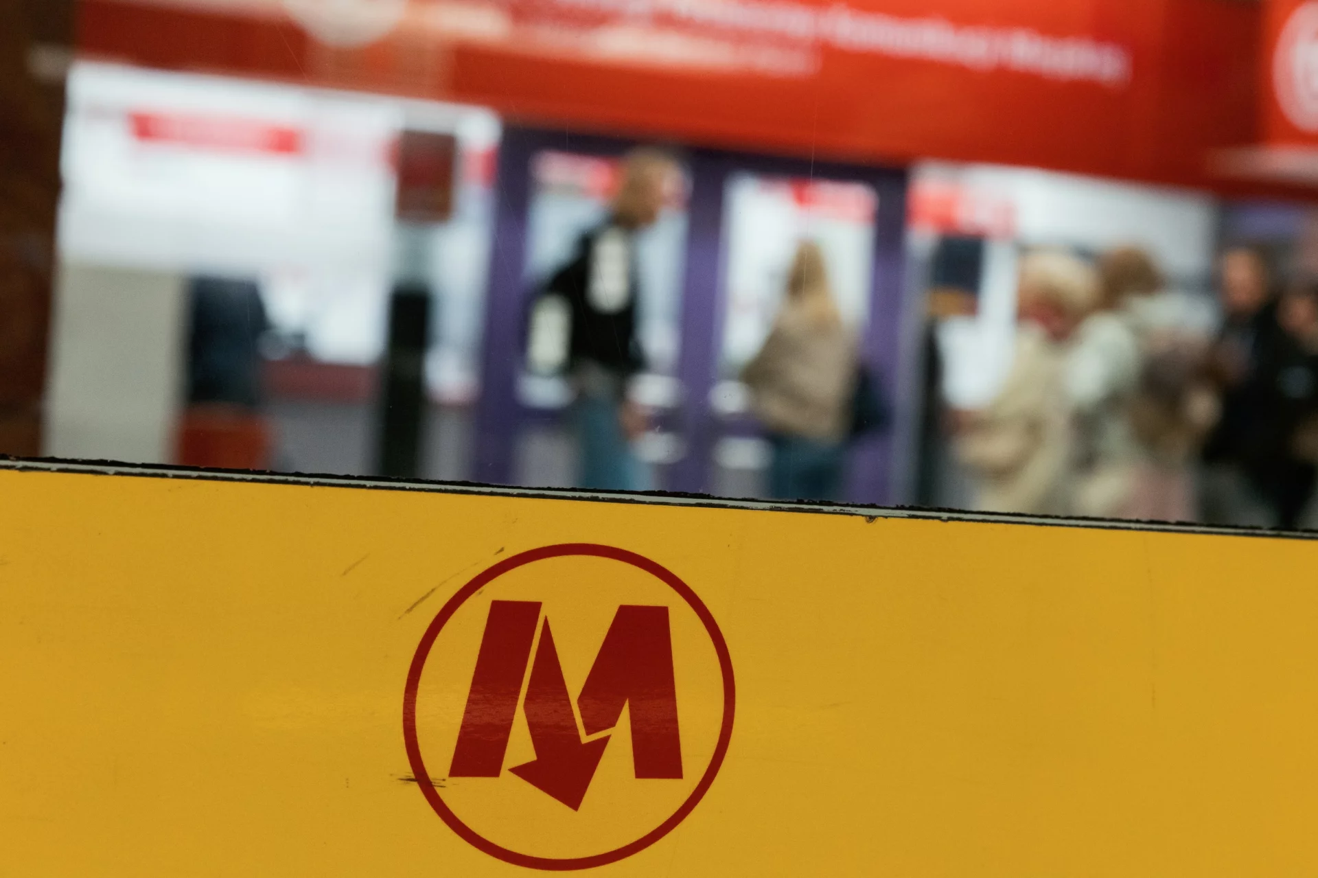 Kolejny pożar w metrze w Warszawie. Tak wygląda obecnie sytuacja