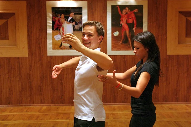 Przed laty Krzysztof Bosak brał udział w programie "Taniec z gwiazdami", gdzie makijaż uczestników jest raczej na porządku dziennym.
