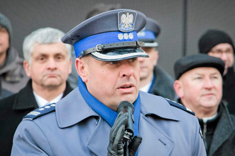 Komendant główny policji zapowiada kłopoty policjantom, którzy prowadzili kontrolę operacyjną dziennikarzy zamieszanych w tzw. aferę taśmową.