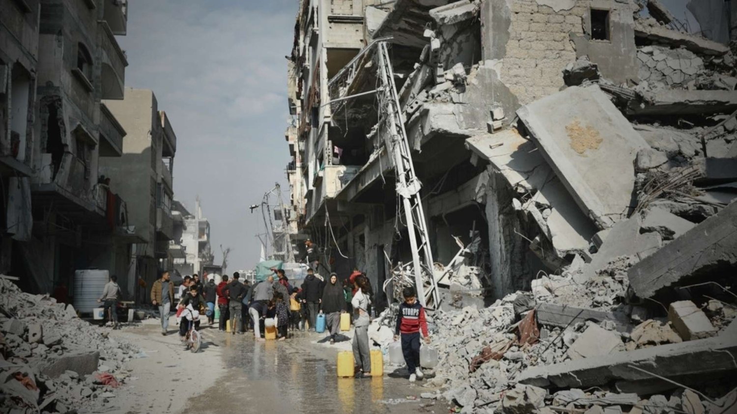 Trump zaciera ręce: jego plan przyjęty przez ONZ. Hamas: "Nie oddamy Gazy"