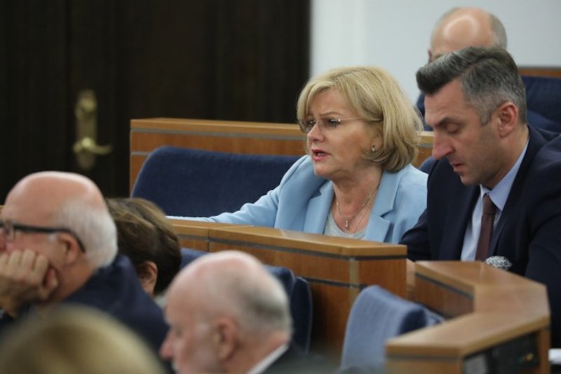 Senator Grażyna Sztark wycofała projekt o uchwaleniu dziewięciodniowego superświęta.