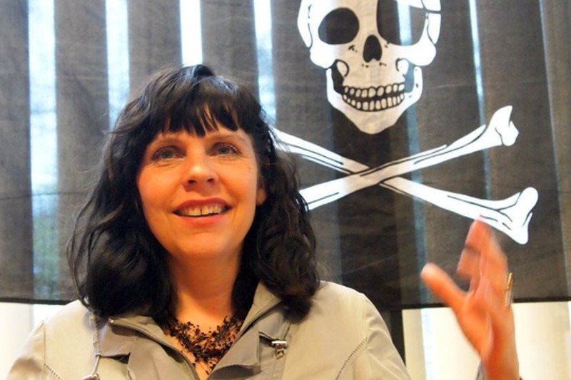 Birgitta Jonsdottir, szefowa Partii Piratów na Islandii. Jej ugrupowania prowadzi w sondażach przed jesiennymi wyborami.