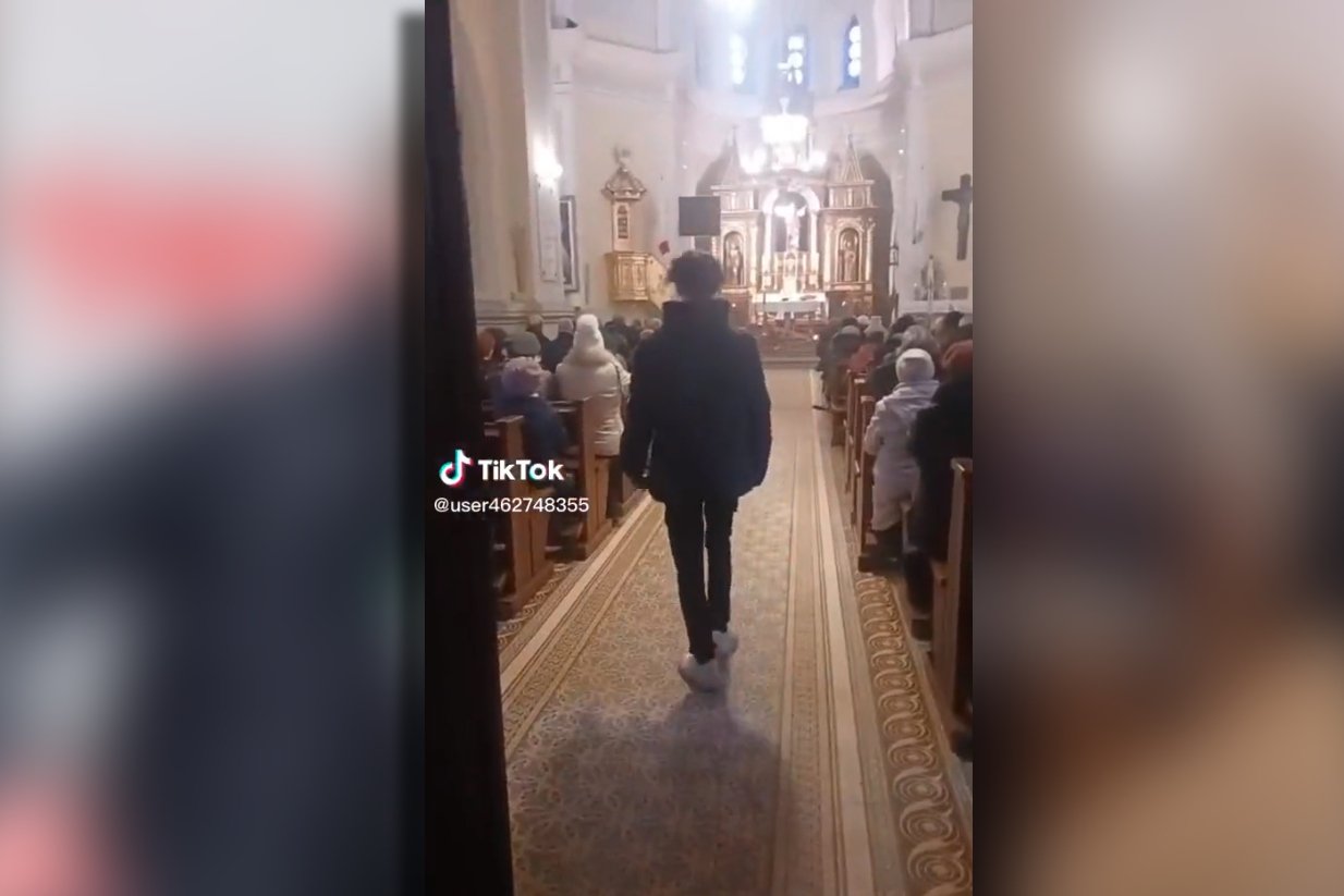 Nastolatek puścił piosenkę Cypisa w kościele. Teraz może mieć problemy