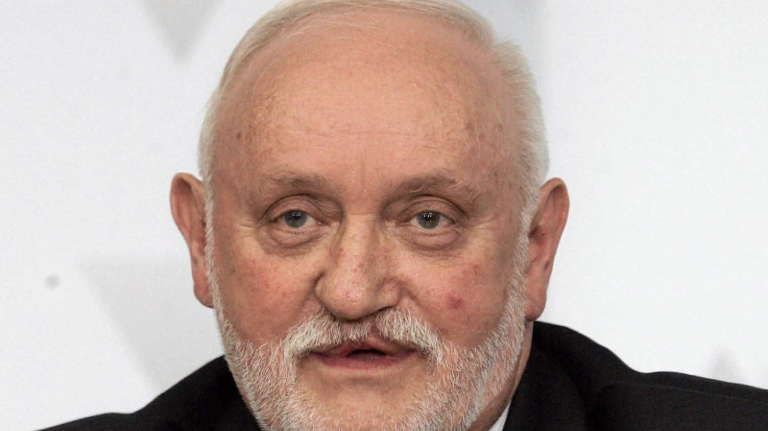 Szef KBW podał się do dymisji.