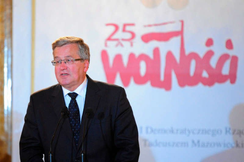 Bronisław Komorowski chce "uruchomić proces" budowy pomnika ofiar katastrofy smoleńskiej