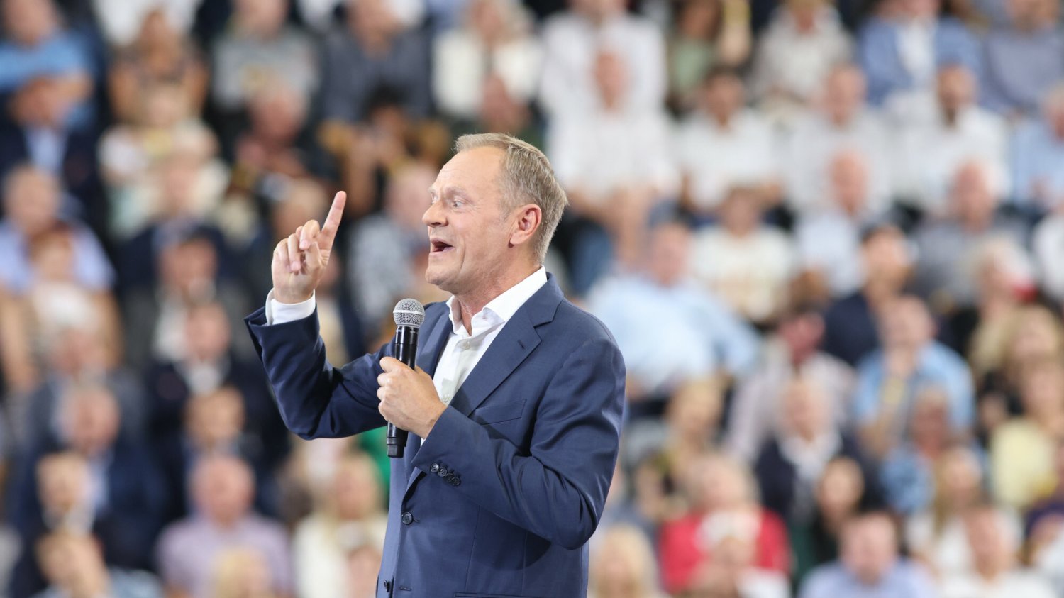 Tusk ostrzega: Kaczyński wyciąga nas właśnie z Unii