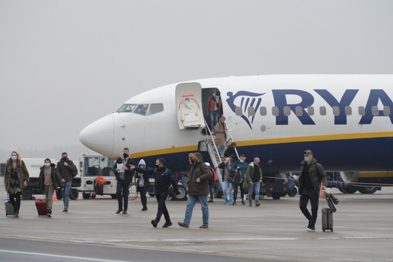 Relacje pasażerów samolotu linii Ryanair, którym leciał zatrzymany w Mińsku opozycjonista, Raman Pratasiewicz.