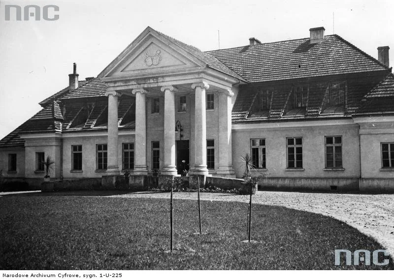 Bołszowce. Dwór Kornela Krzeczunowicza.
