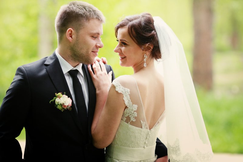 Kobiety bardziej boli zdradza emocjonalna. Mężczyzn – fizyczna.