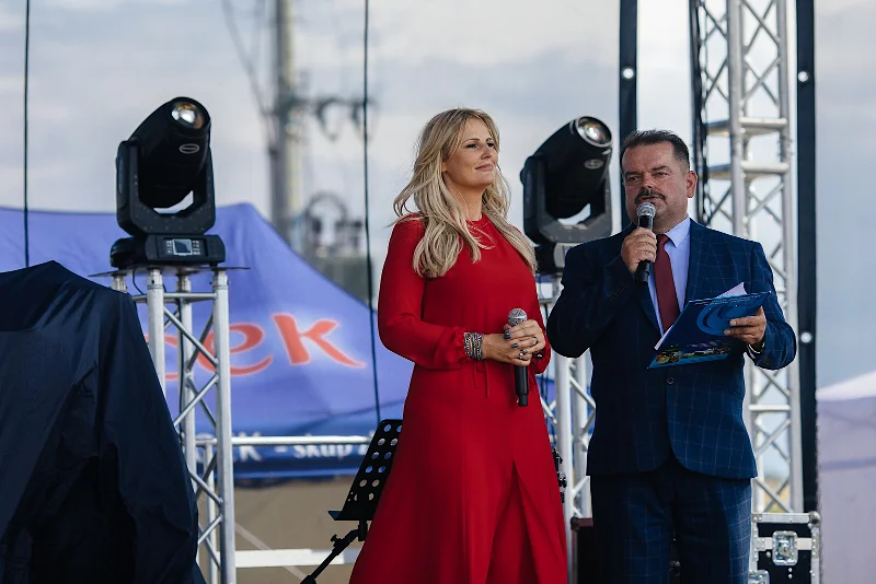 Dominika Tajner i Sławomir Izdebski.