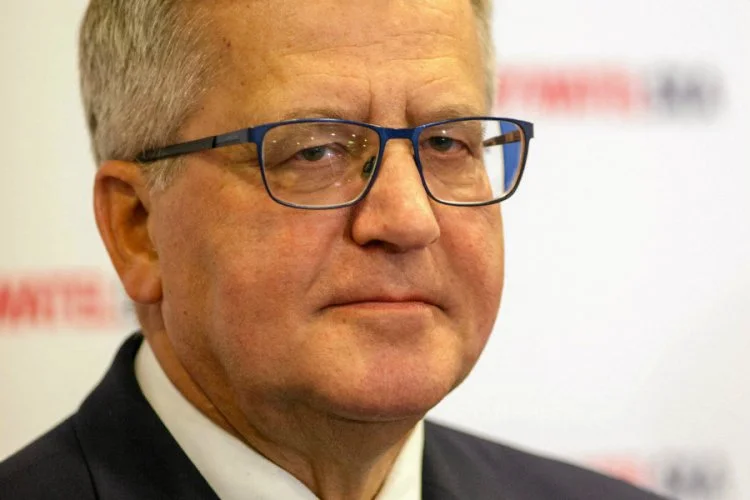 Komorowski jest zakażony koronawirusem.
