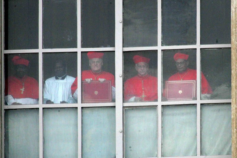 Konklawe rusza już dzisiaj. Kardynałowie-elektorzy będą całkowicie odcięci od świata.