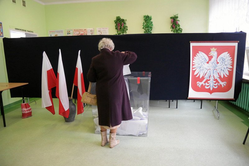 Jeszcze nigdy wybory samorządowe nie przyciągnęły do urn tylu Polaków.