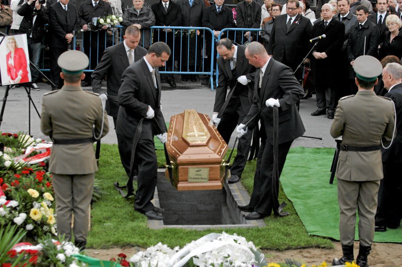 19.04.2010 Warszawa, pogrzeb wiceszefowej SLD Jolanty Szymanek - Deresz