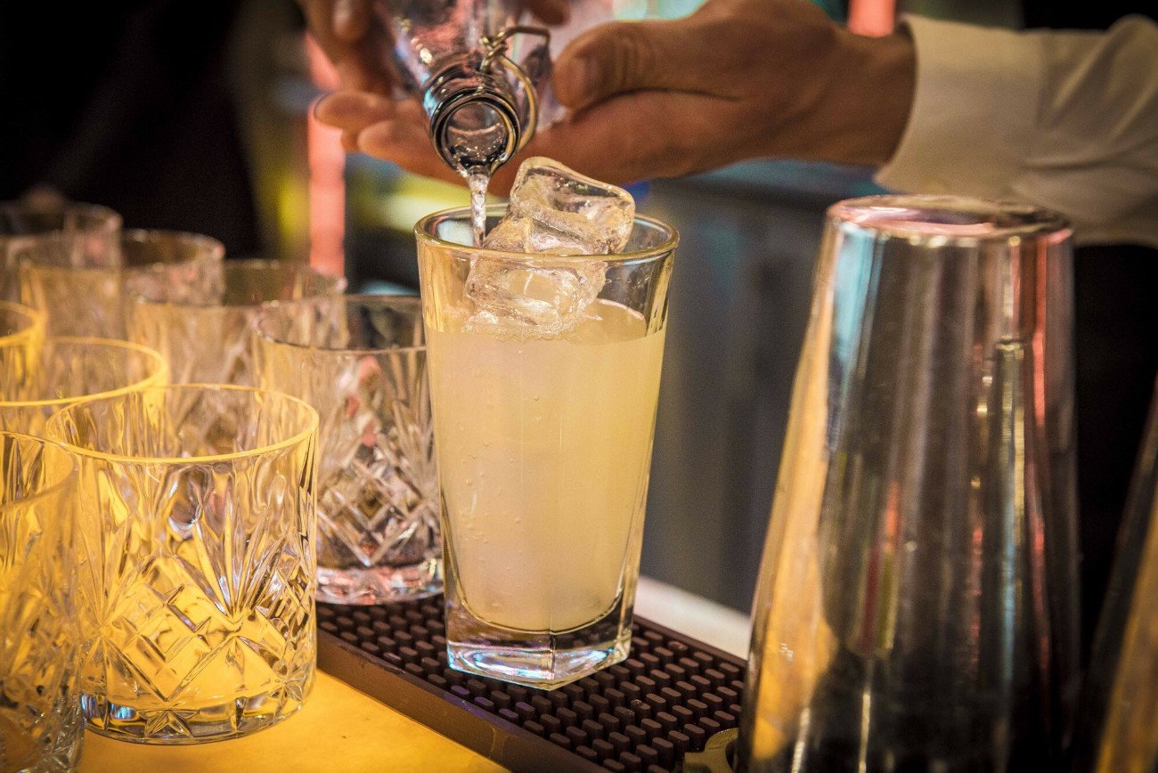 Pandemia wpłynęła także na to, jak zmienił się model picia alkoholu w Polsce.