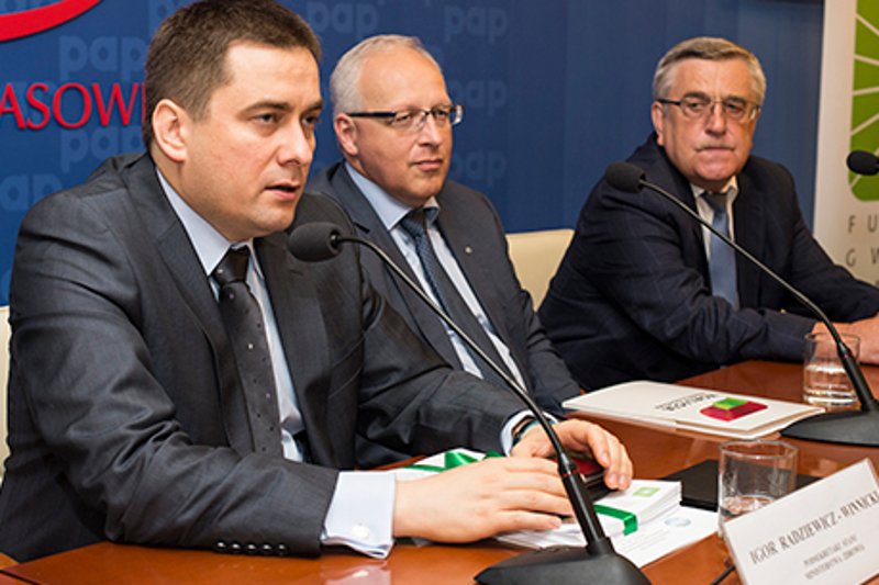 Wiceminister zdrowia Igor Radziewicz–Winnicki obiecuje, że nowoczesne leczenie chorzy otrzymają jeszcze we wrześniu