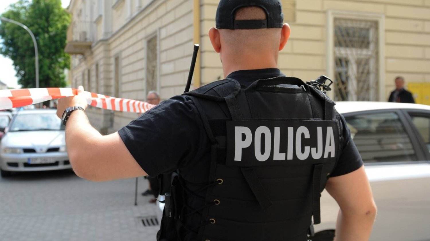 Zbrodnia w Redzie. Sąsiedzi mówią o żołnierzach i zaklejonych wizjerach