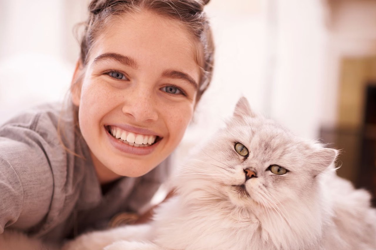 9 na 10 Polaków uważa, iż ich kot ma unikalną osobowość. Sprawdź, co czyni pupila szczęśliwym