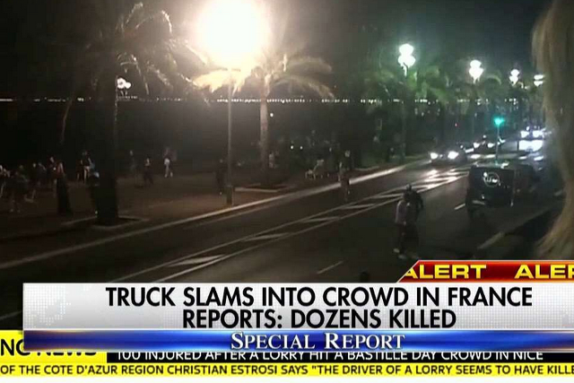 Ciężarówka wjechała w tłum ludzi świętujących Dzień Bastylii w Nicei.
