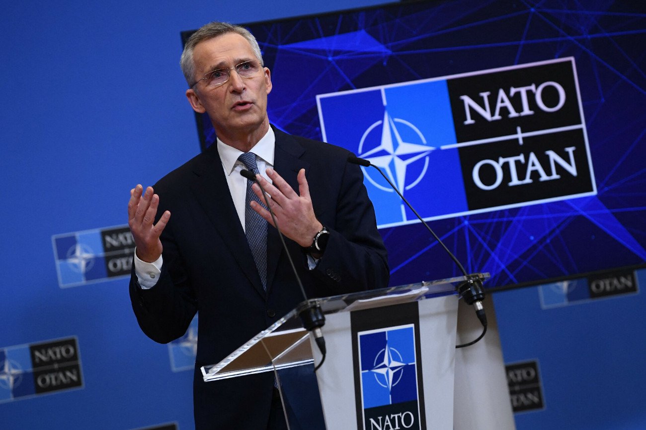 Sekretarz generalny NATO Jens Stoltenberg zapowiedział, że NATO nie planuje wysyłać jednostek bojowych na Ukrainę, jeżeli zostanie ona zaatakowana przez Rosję.